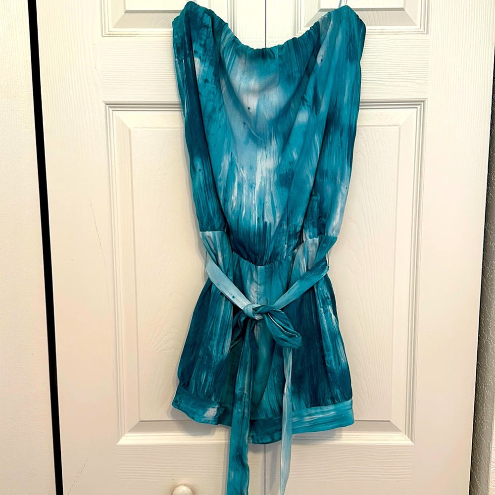 Guess romper size L